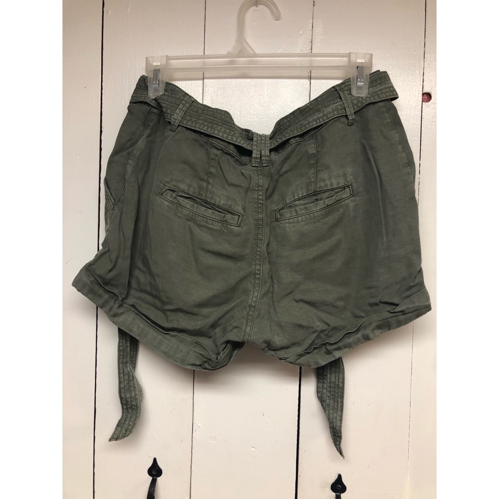 Shorts. - Picture 2 of 3